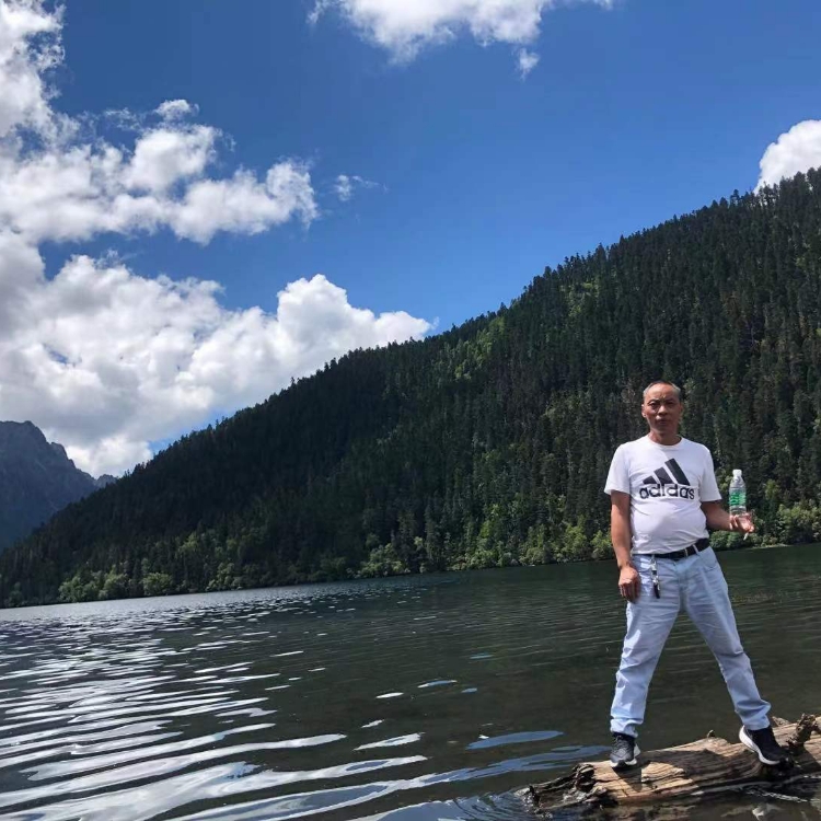 四川省冕宁县川晶