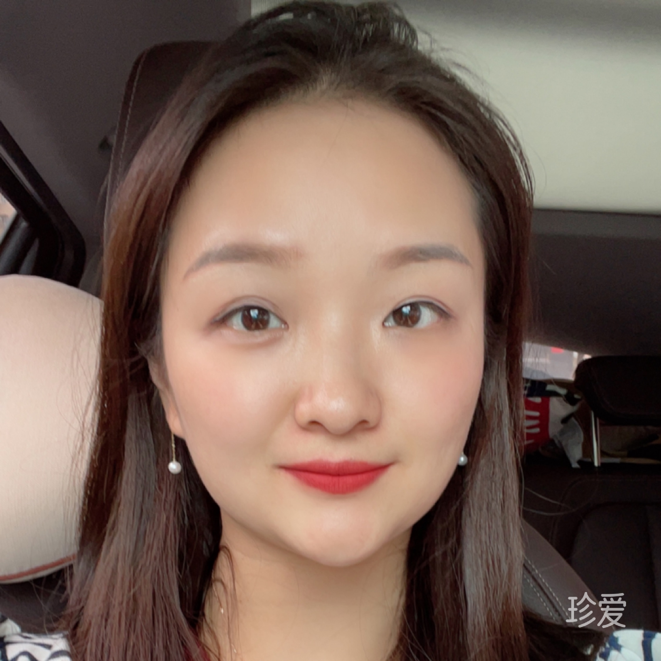 轻盈跳舞的兔子