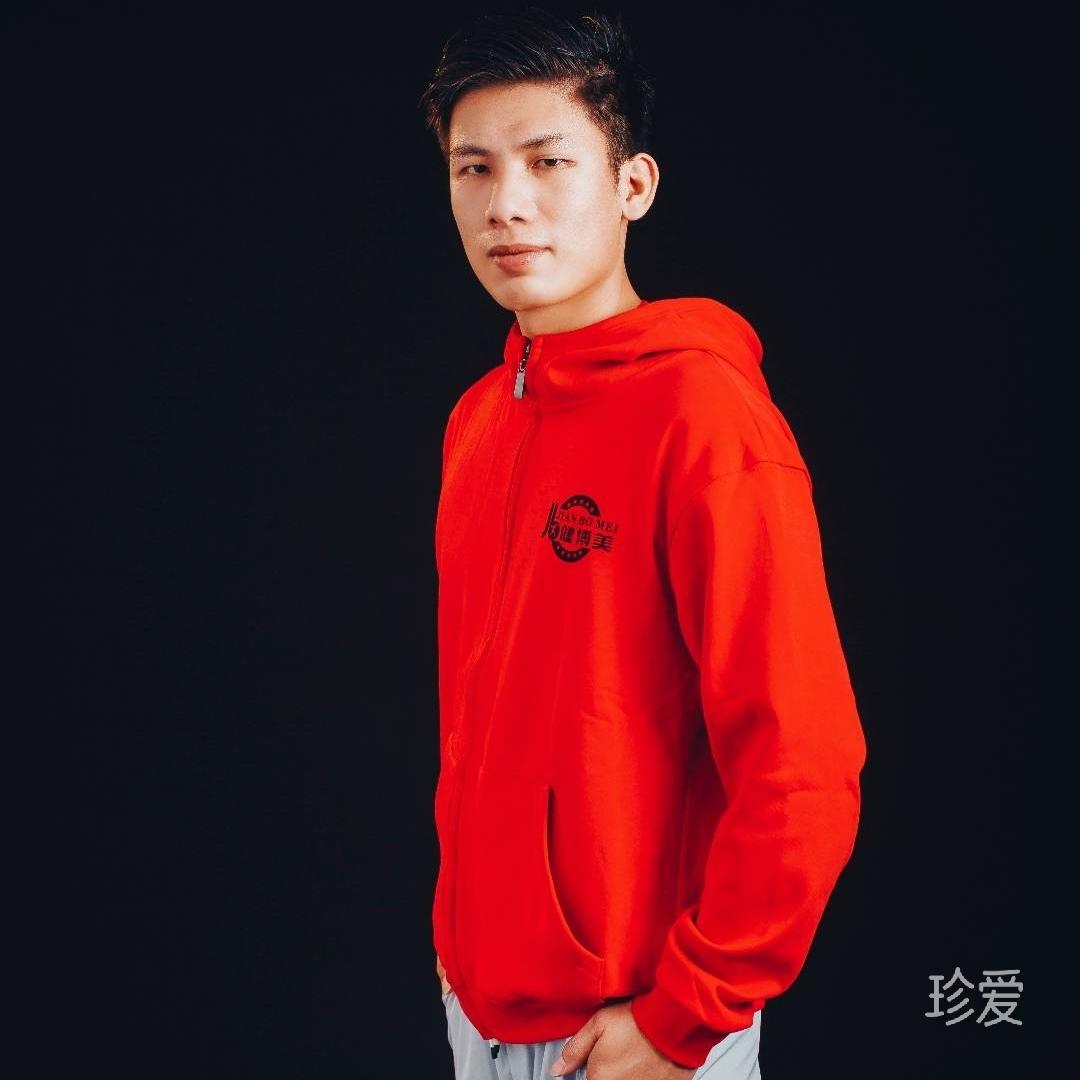 乞怜相伴