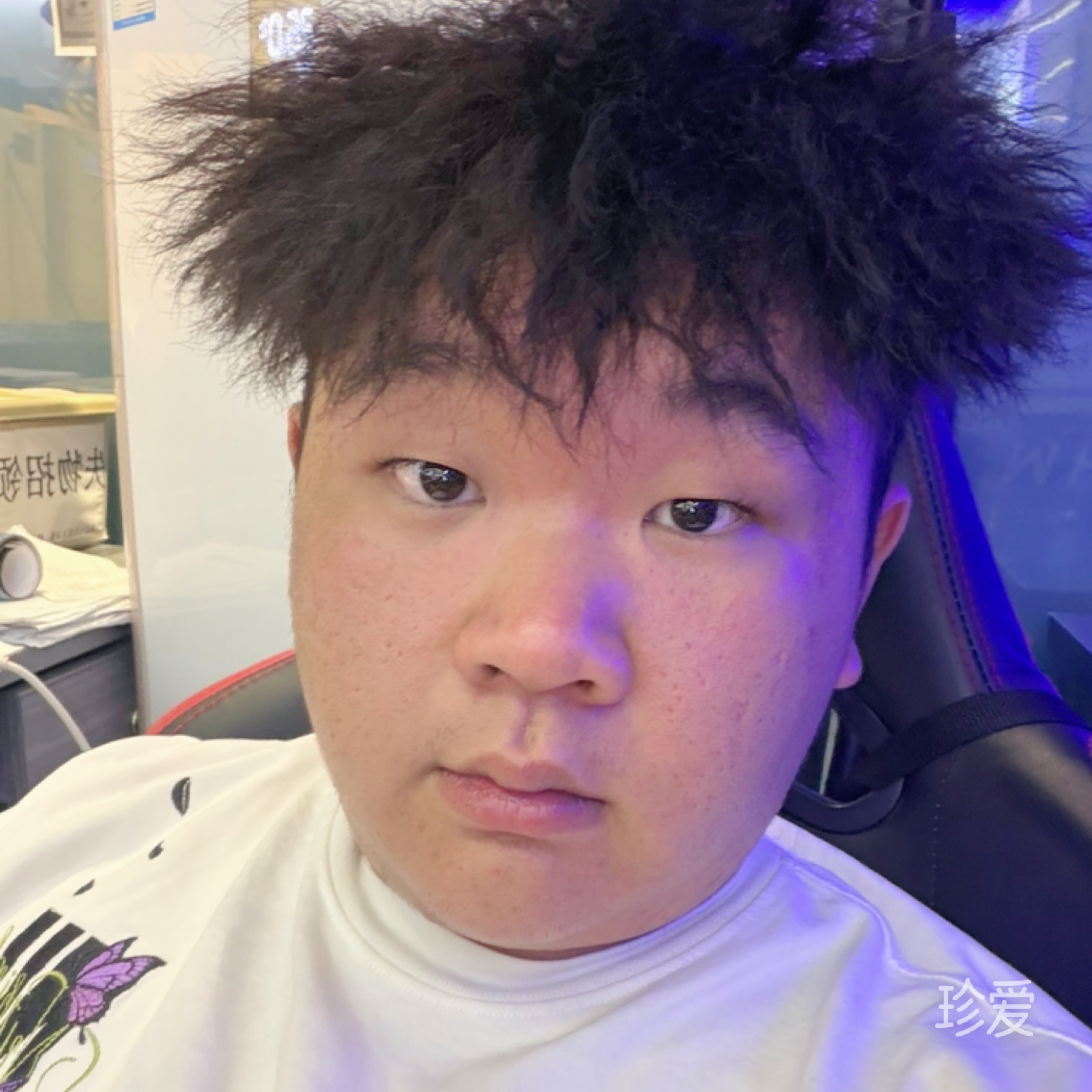 笑起来像个太阳