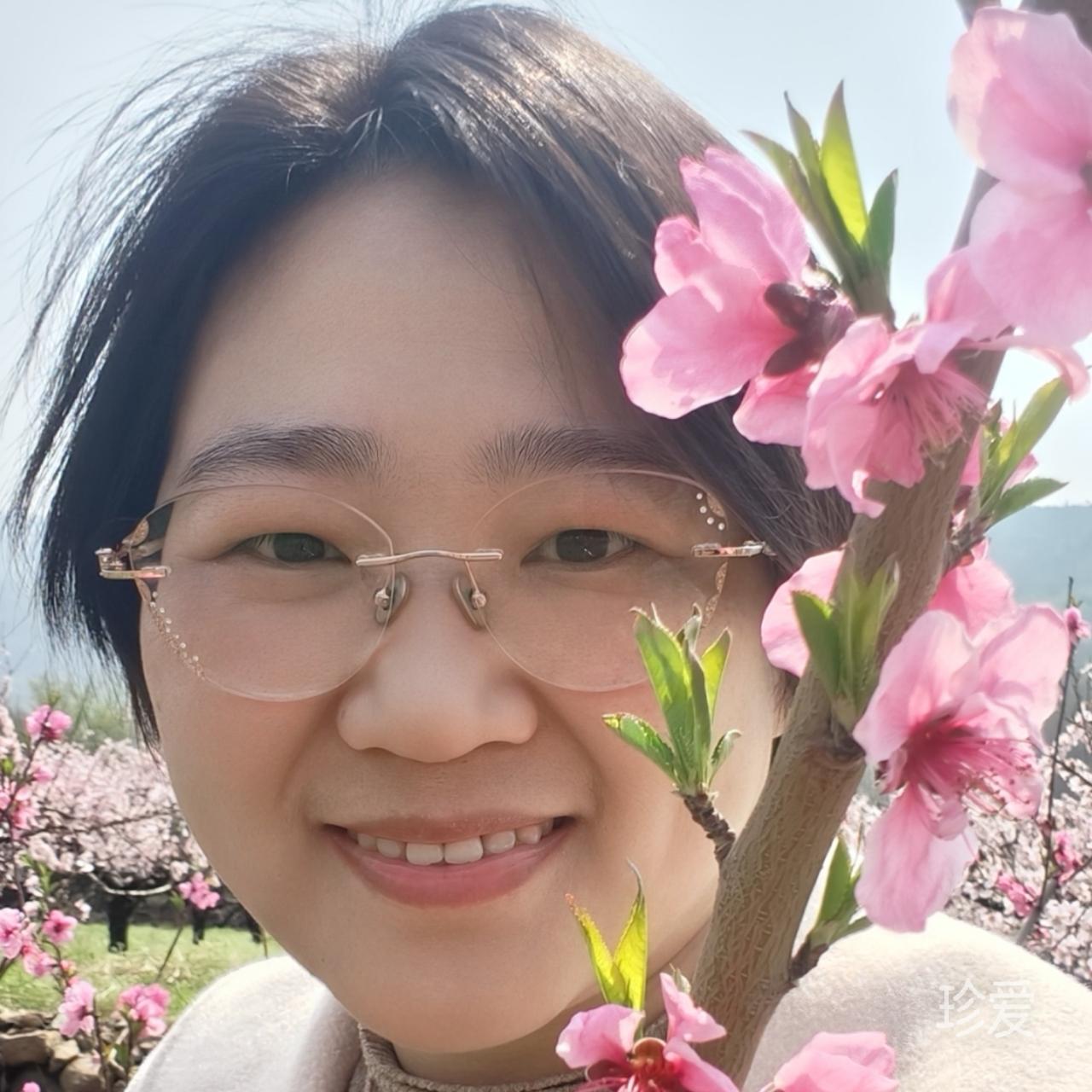 依依
