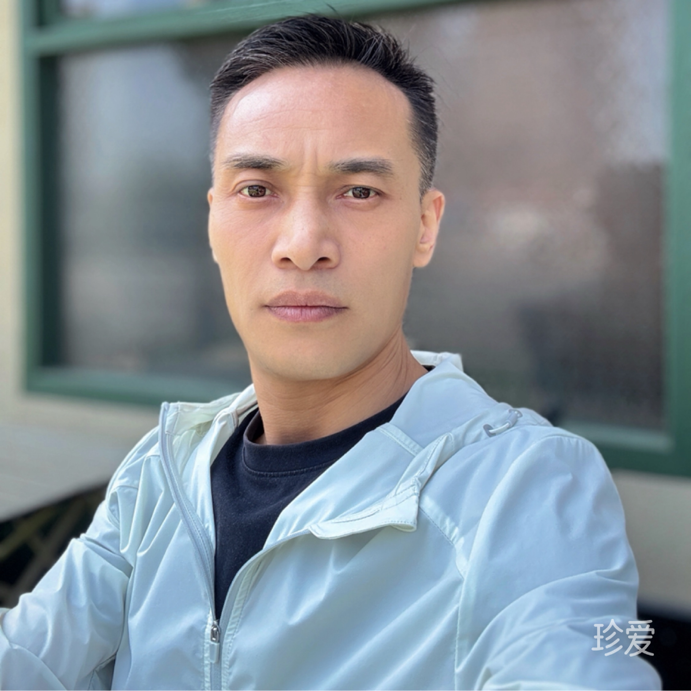 闭起双眼你挂念谁