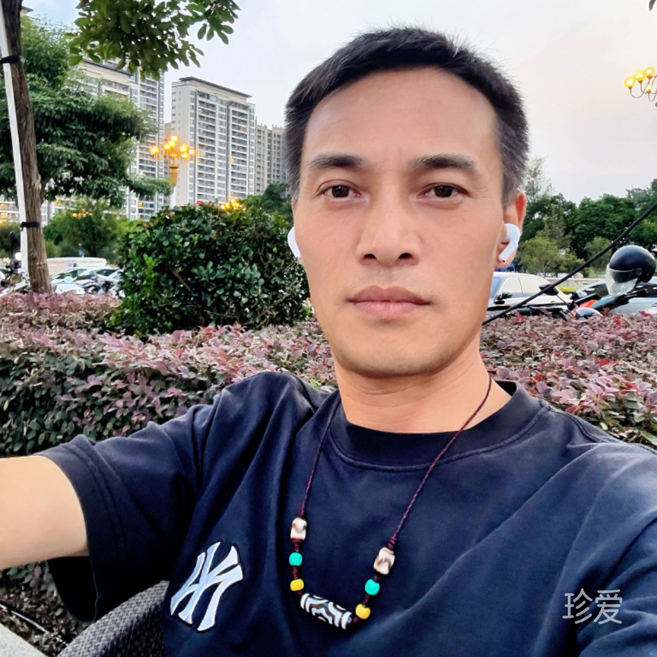 闭起双眼你挂念谁