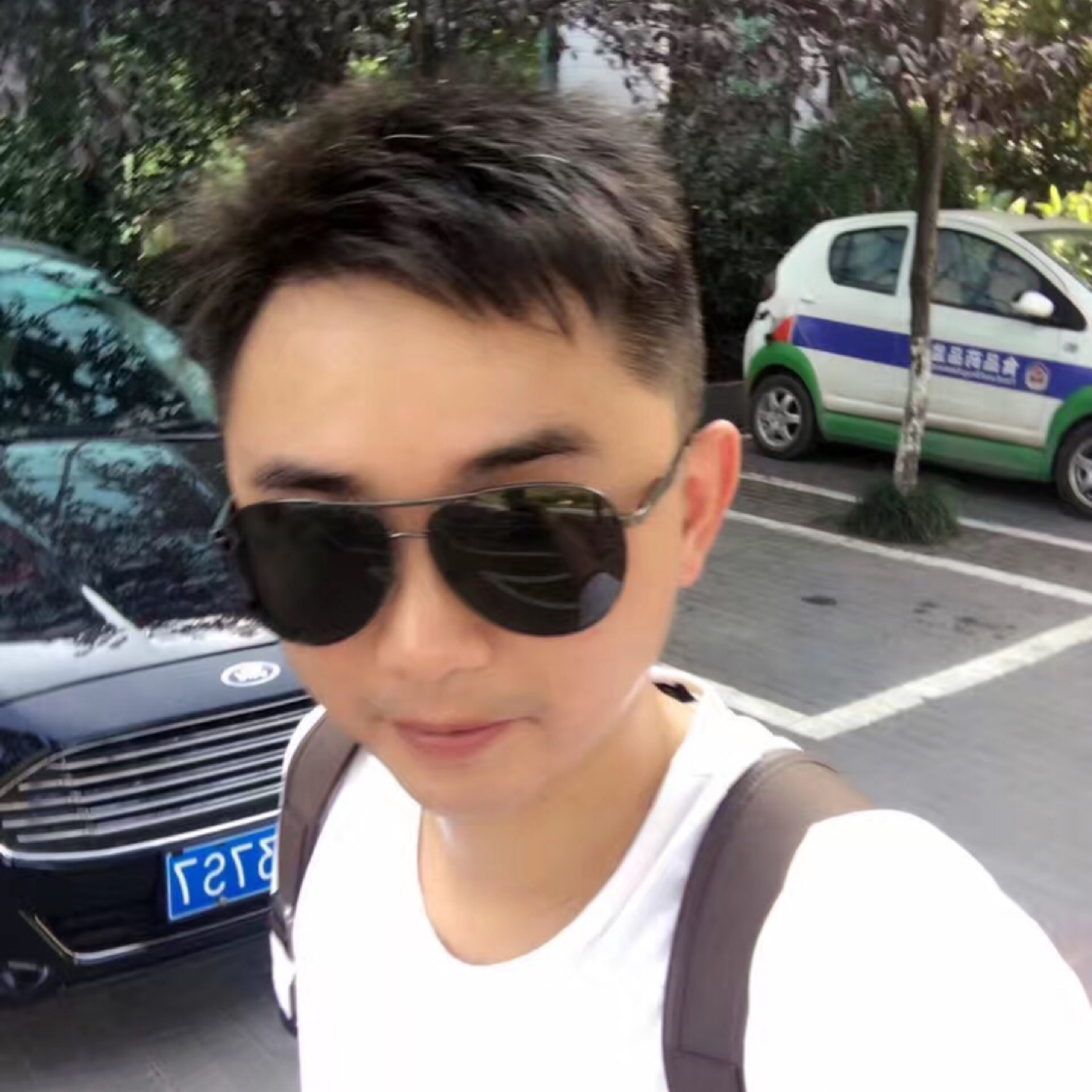 比群星還璀璨丶