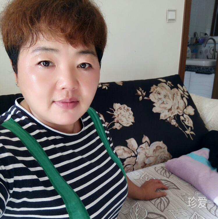 开心心快乐的女人