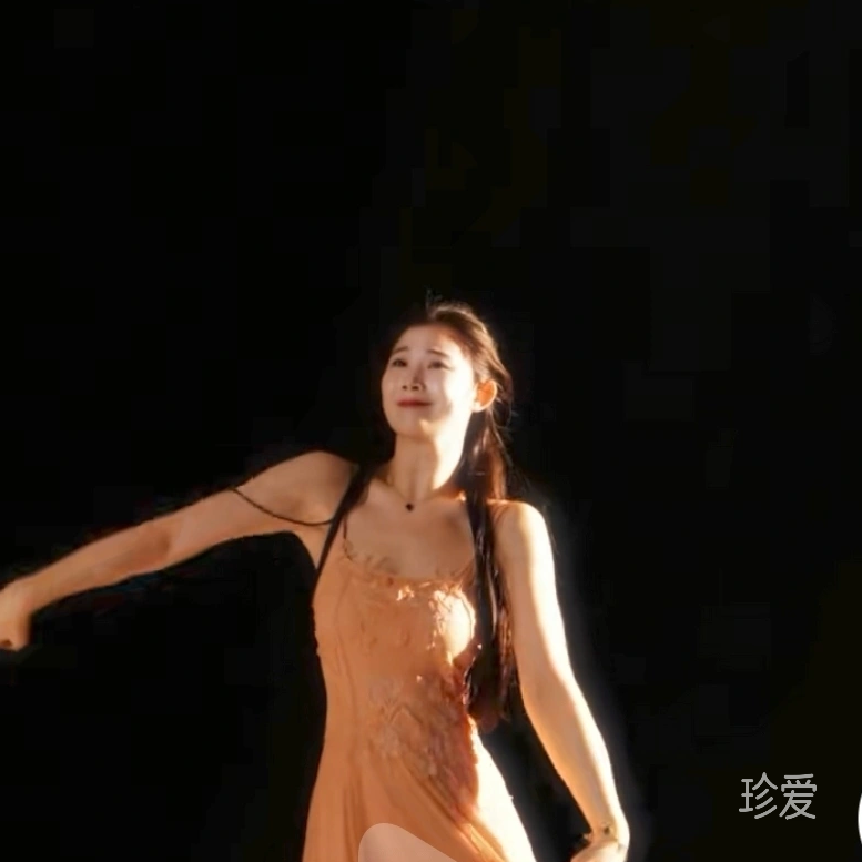 香彩彩
