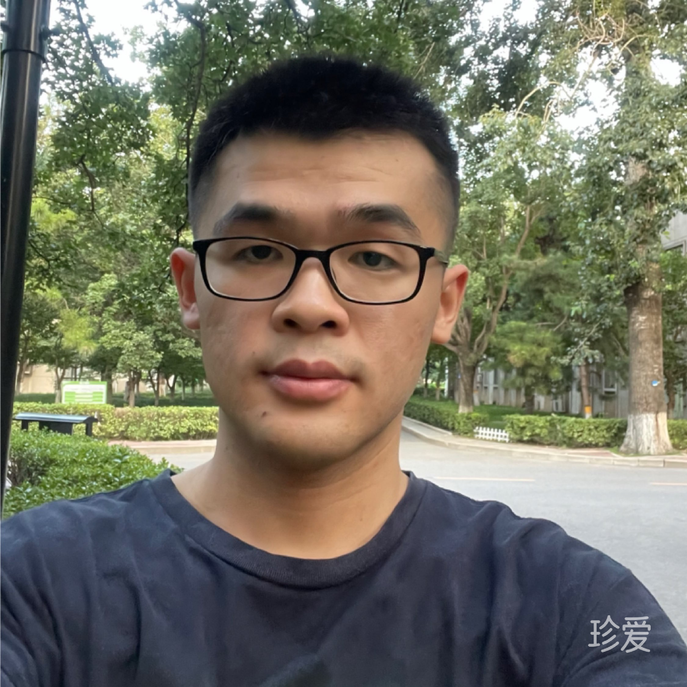 西西弗斯在推石頭