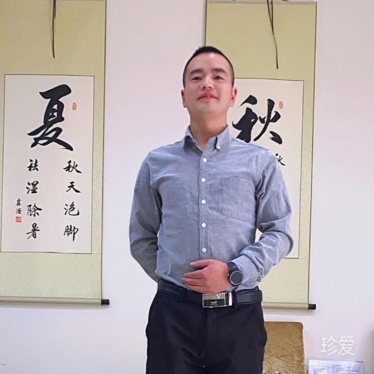 坐在路邊看風景