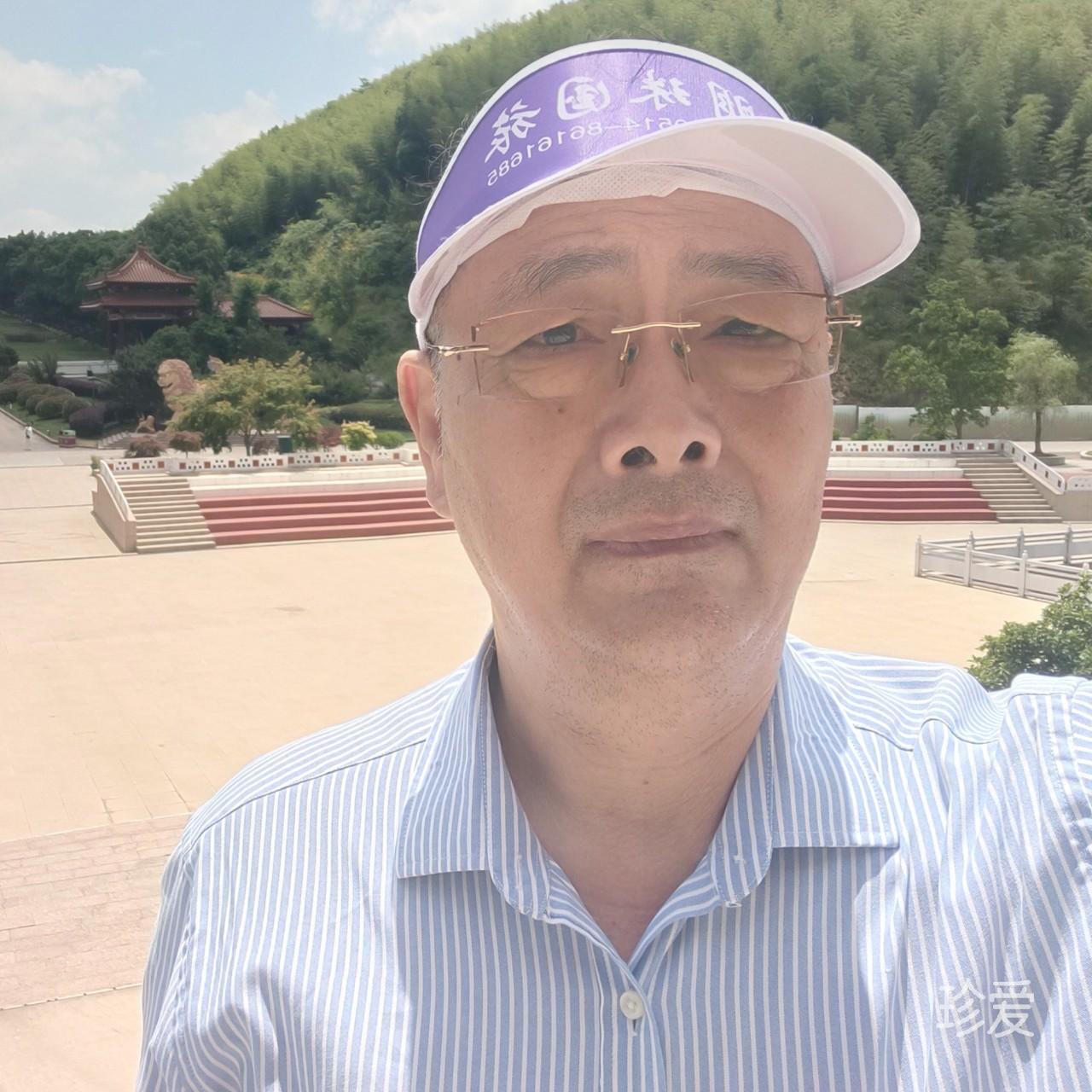 天高云淡