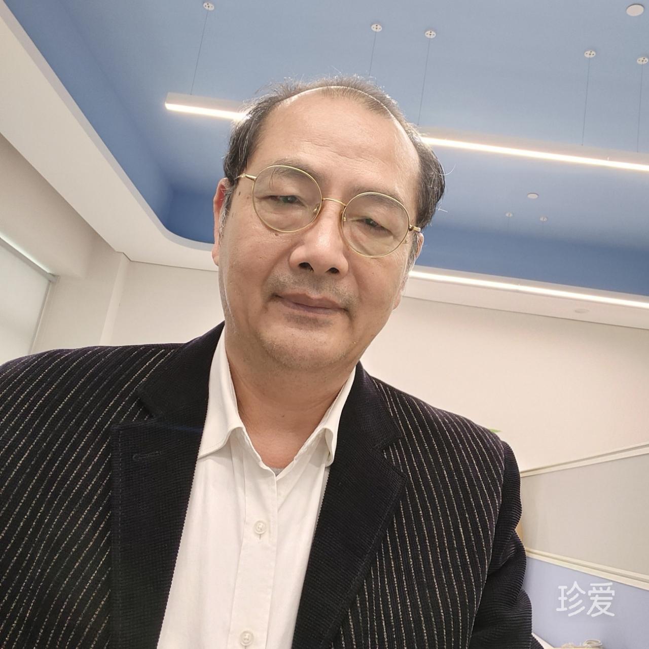天高云淡