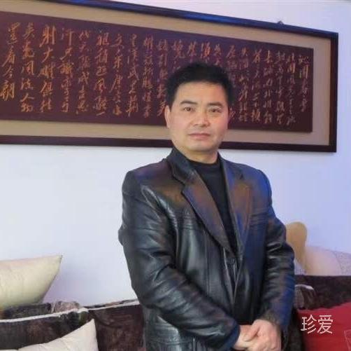 纯黑色金湾