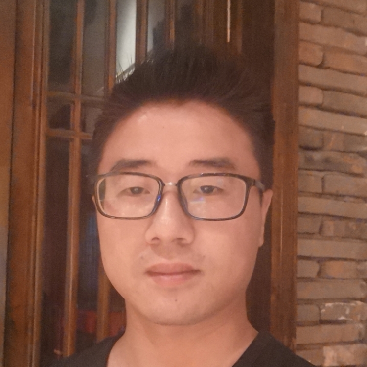 場(chǎng)內(nèi)一夫子