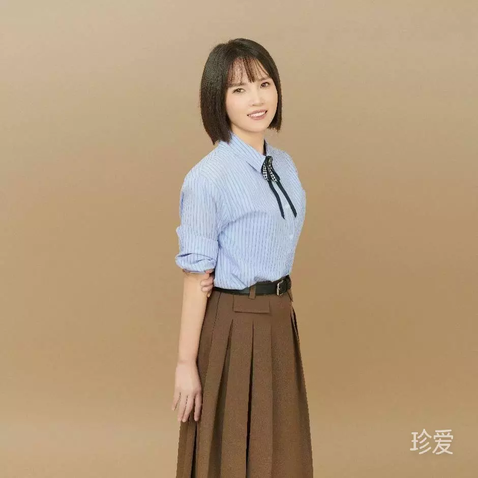 蔷薇花下