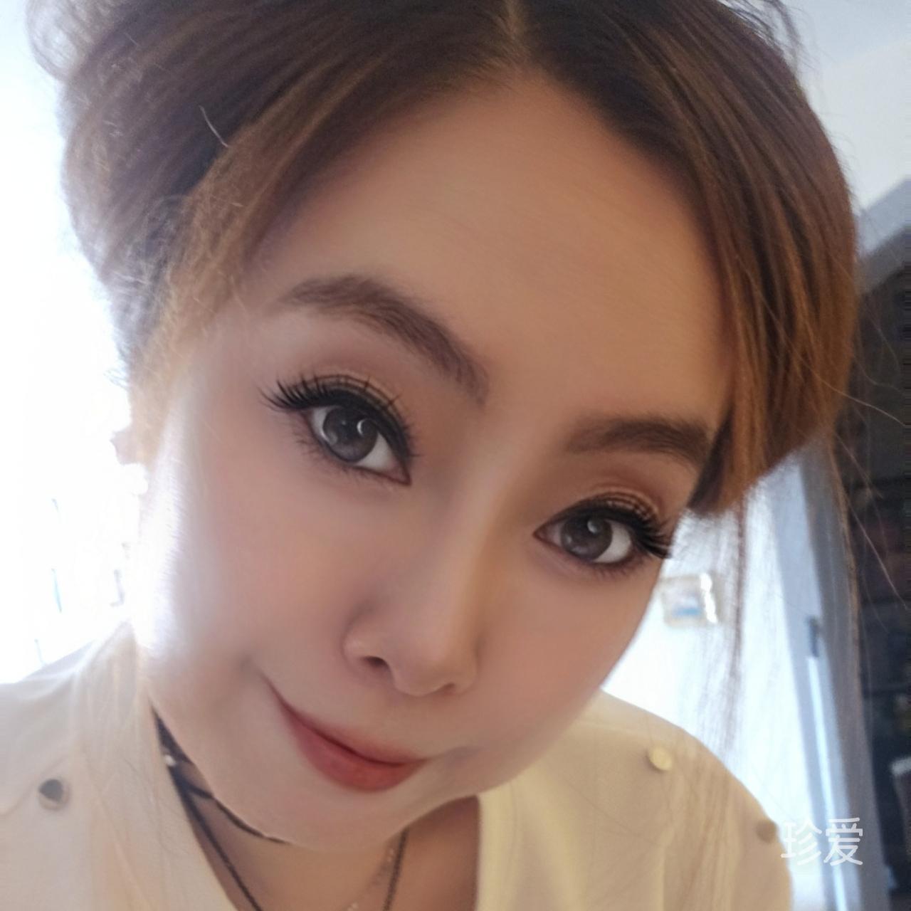 西风盈袖