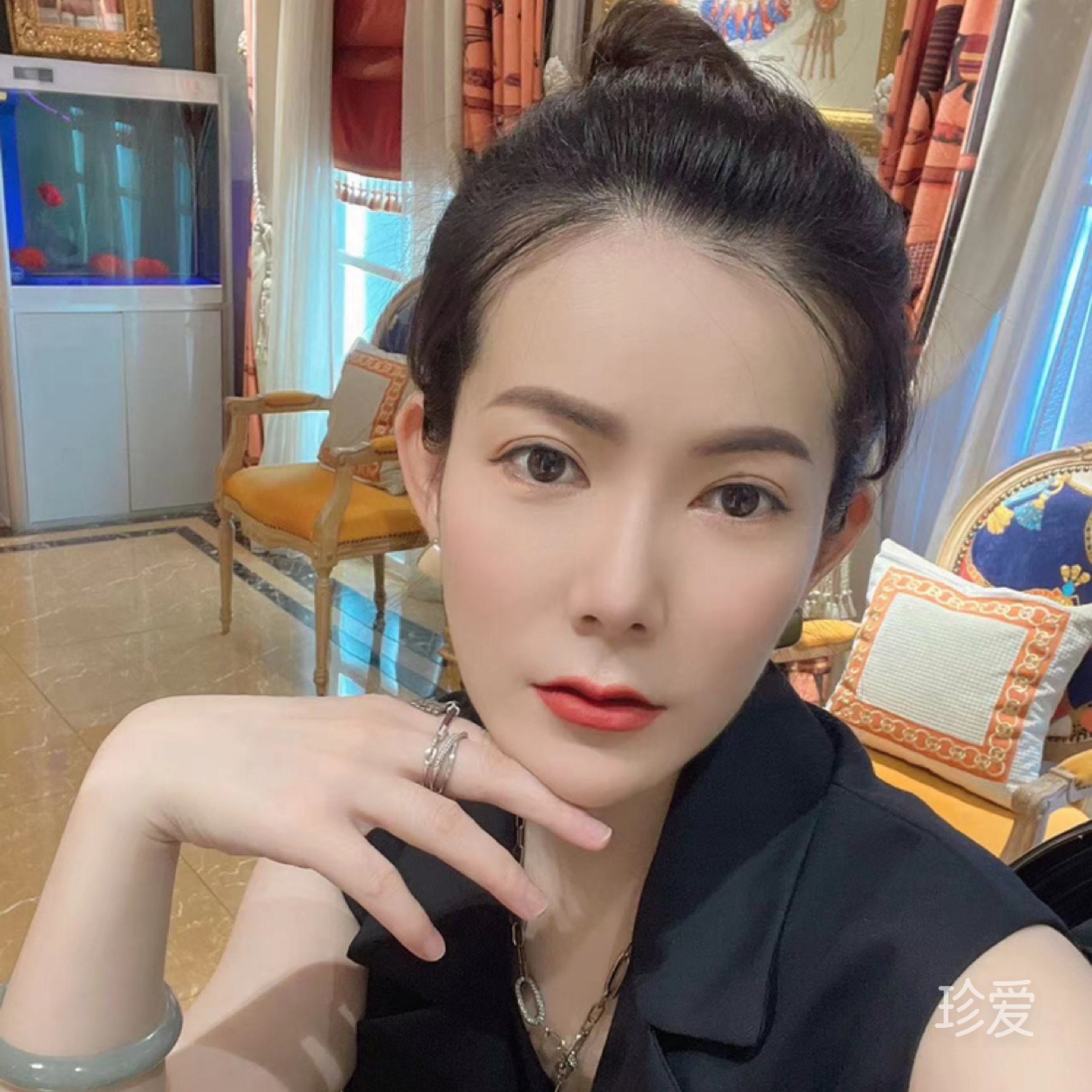 蔷薇水晶Ting