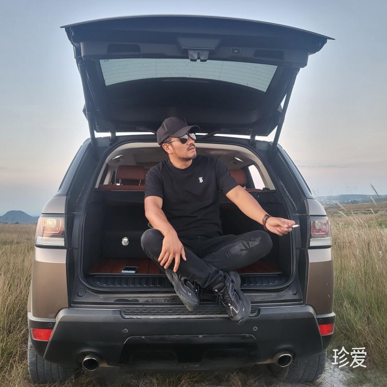 小黑哥