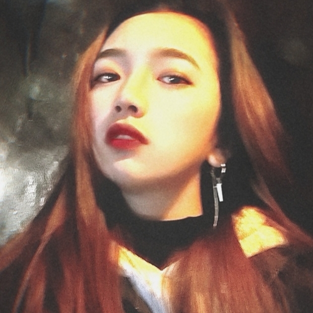 独爱机车的酷女人