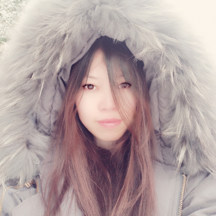 水邊的阿迪麗娜