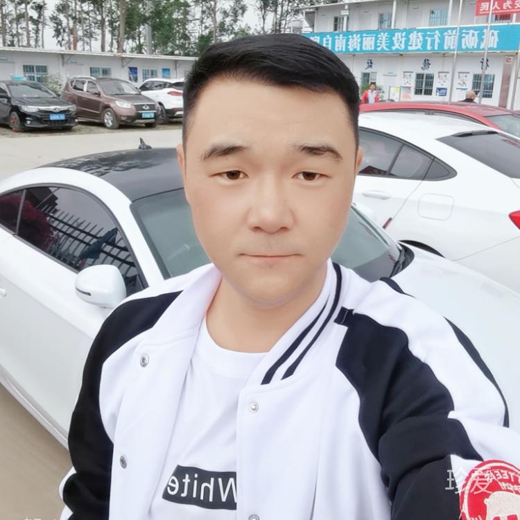 秦三岁