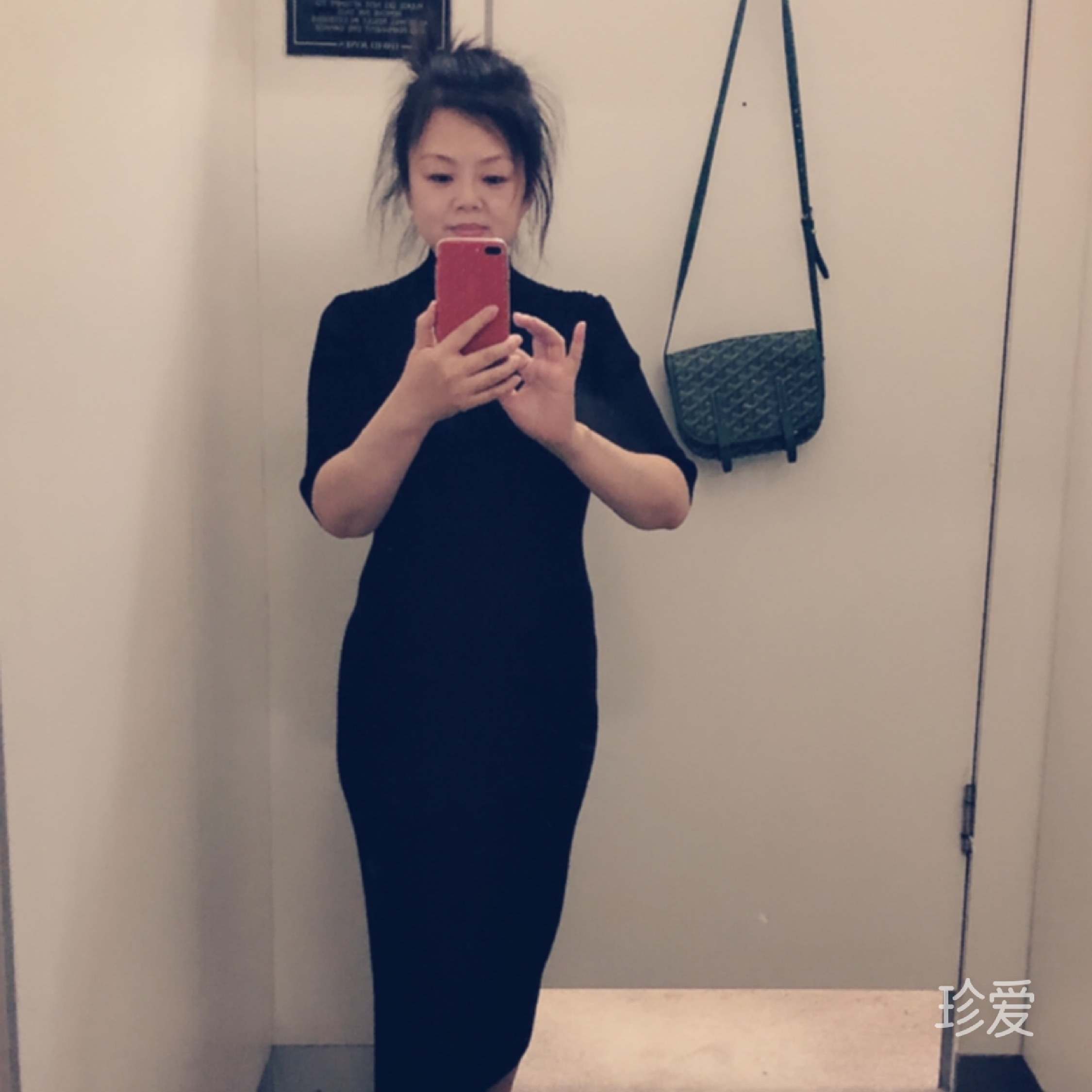 漂浮在空中的叶子