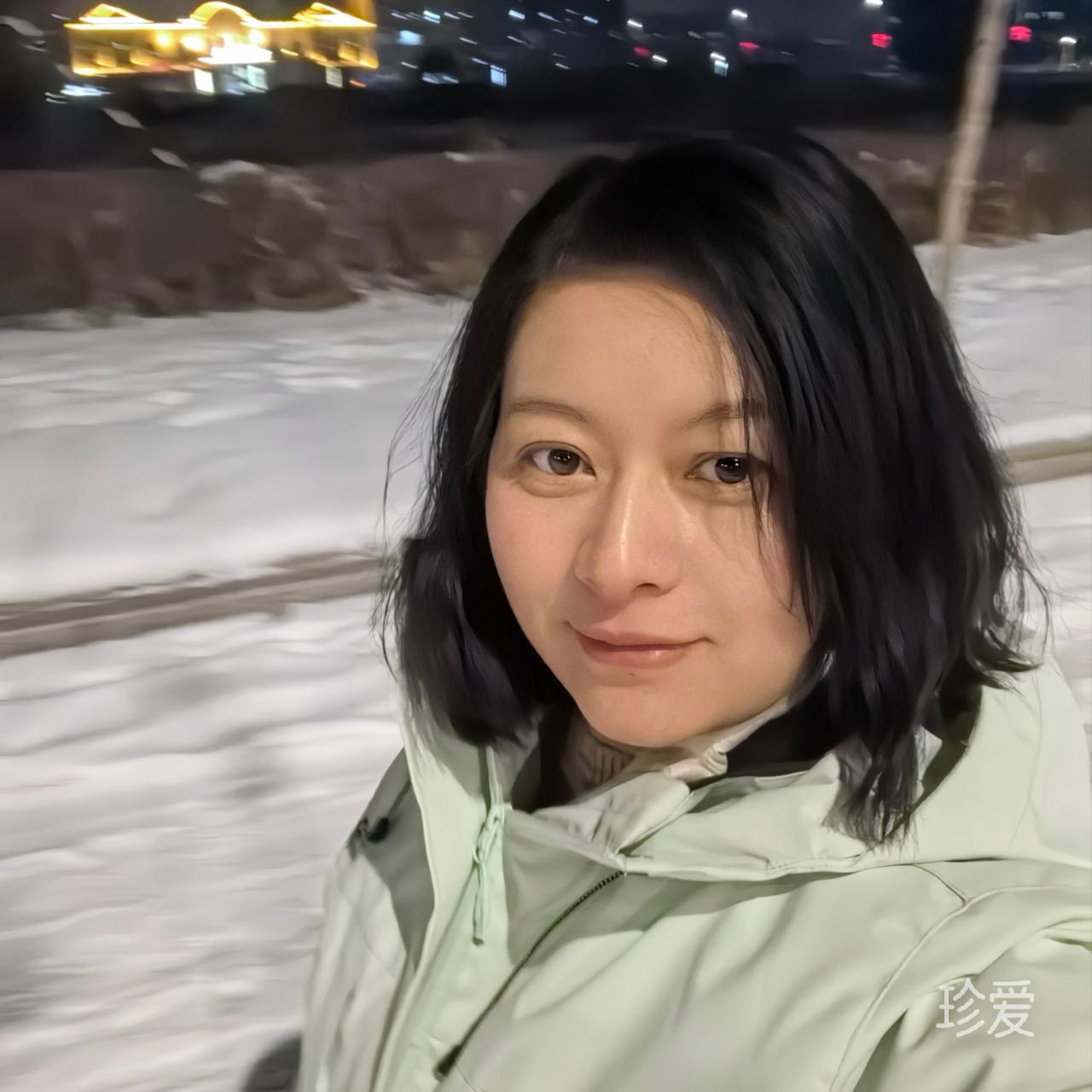 风雨中的向日葵