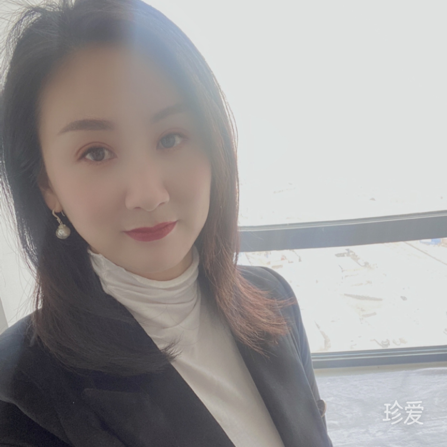 小妞太颓废