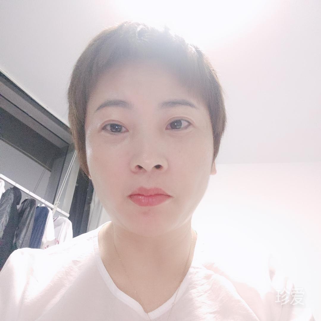 傲雪寒梅獨(dú)自開