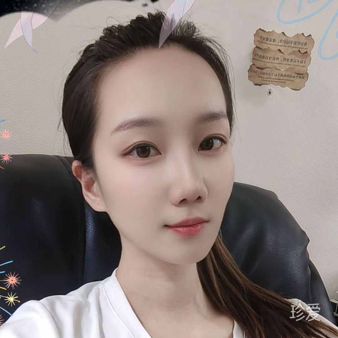 贺小艾