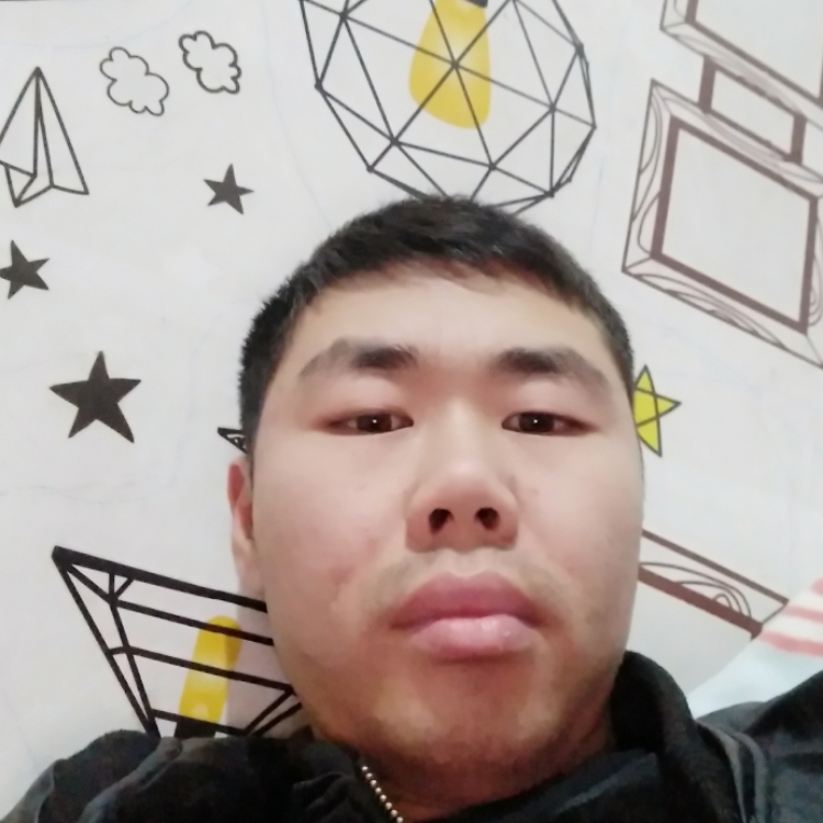 靈石石膏山藍天水