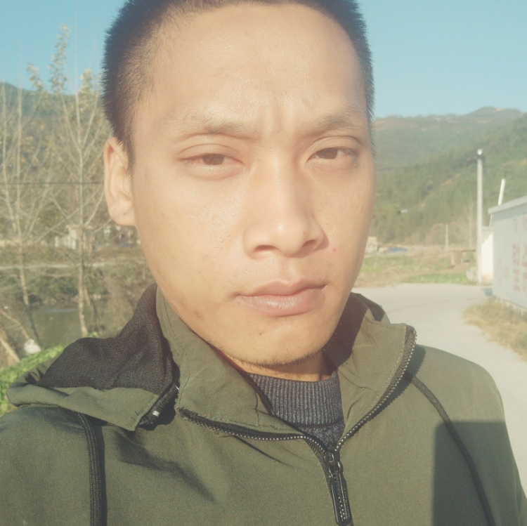 總會(huì)有人偷偷愛(ài)你