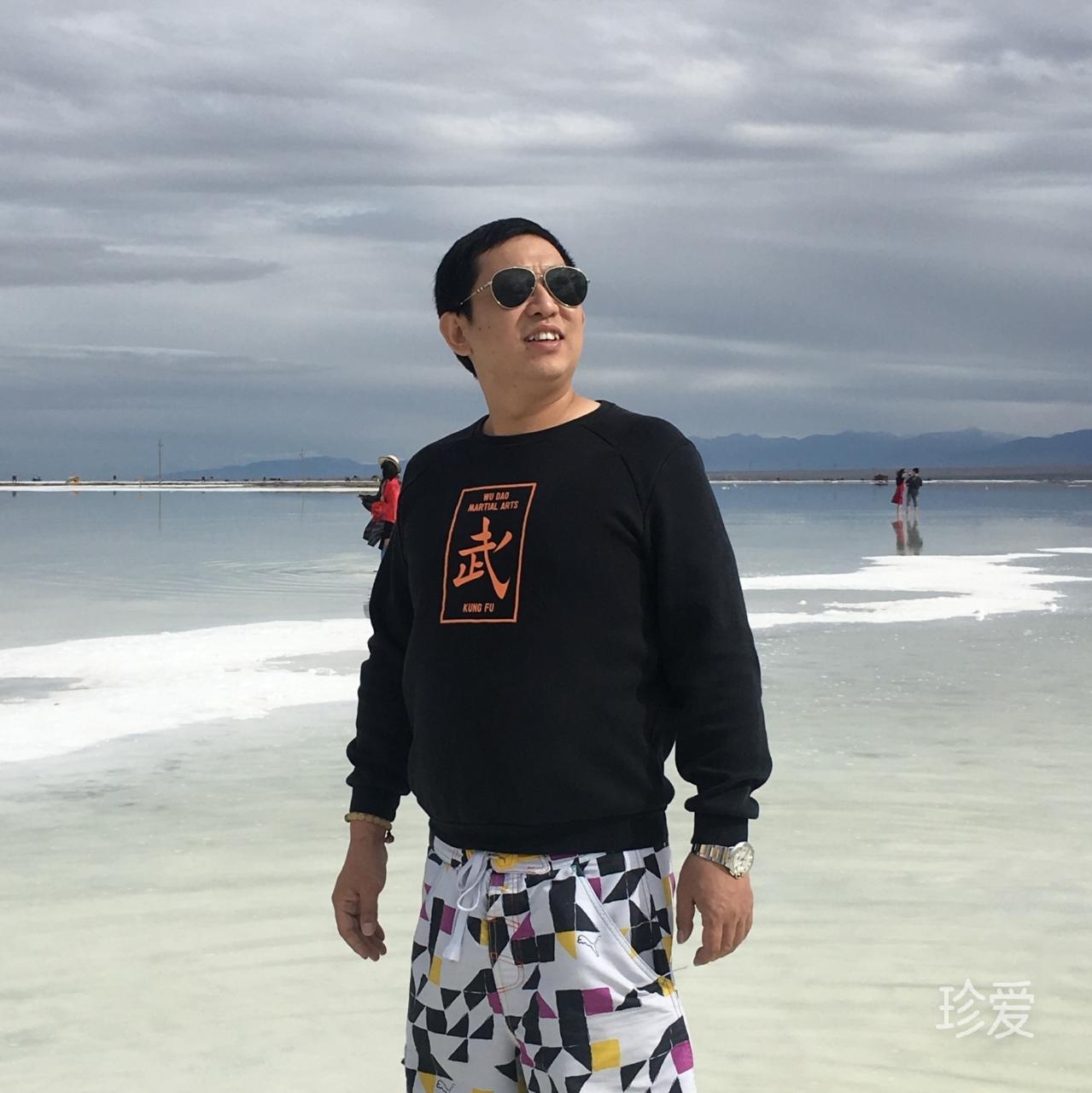 坐在樹梢等日出