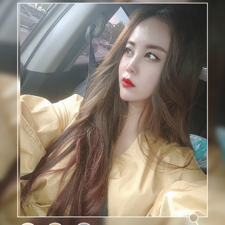 87年霸道小姐姐