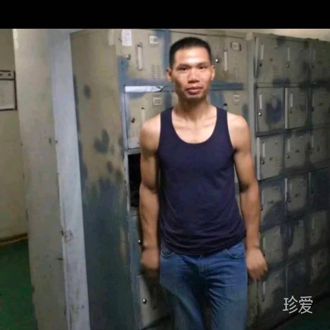 张锦培
