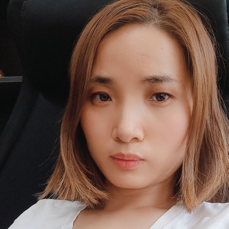 牽手共度未來(lái)