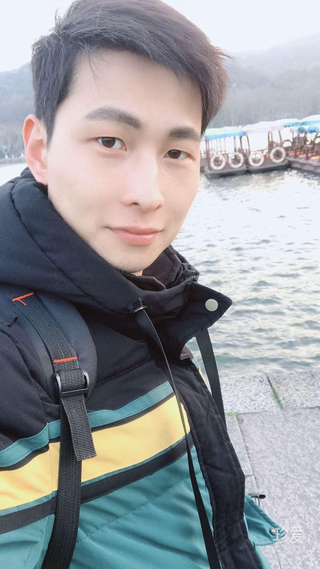 来自星星的他