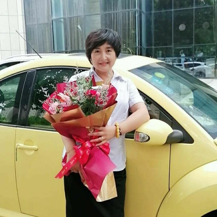 等愛(ài)的玫瑰