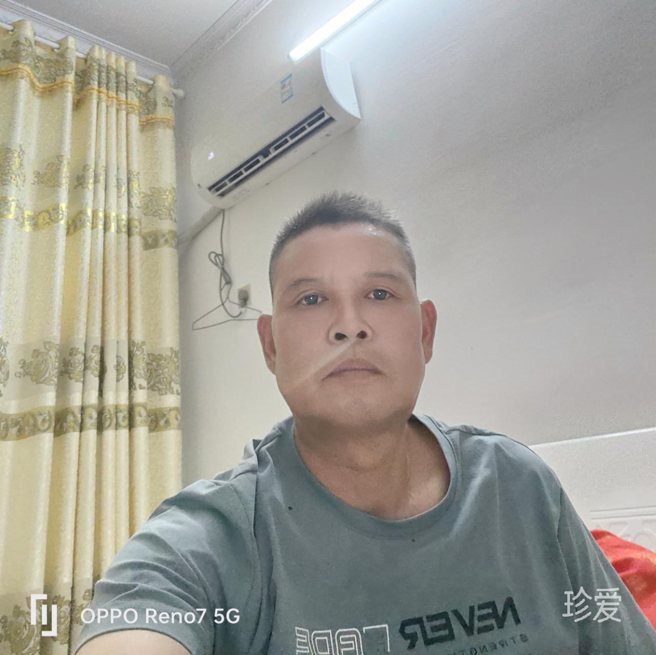 天空霭怡习惯单身