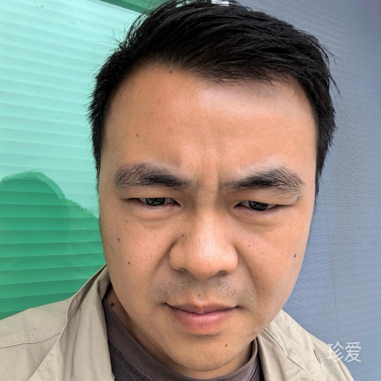 笑对眼前人与事