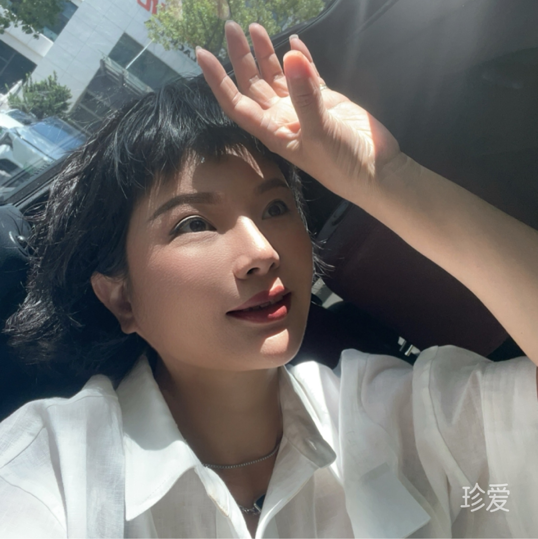 沉稳的默默