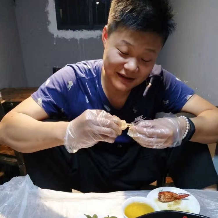 Ysir愛(ài)打籃球