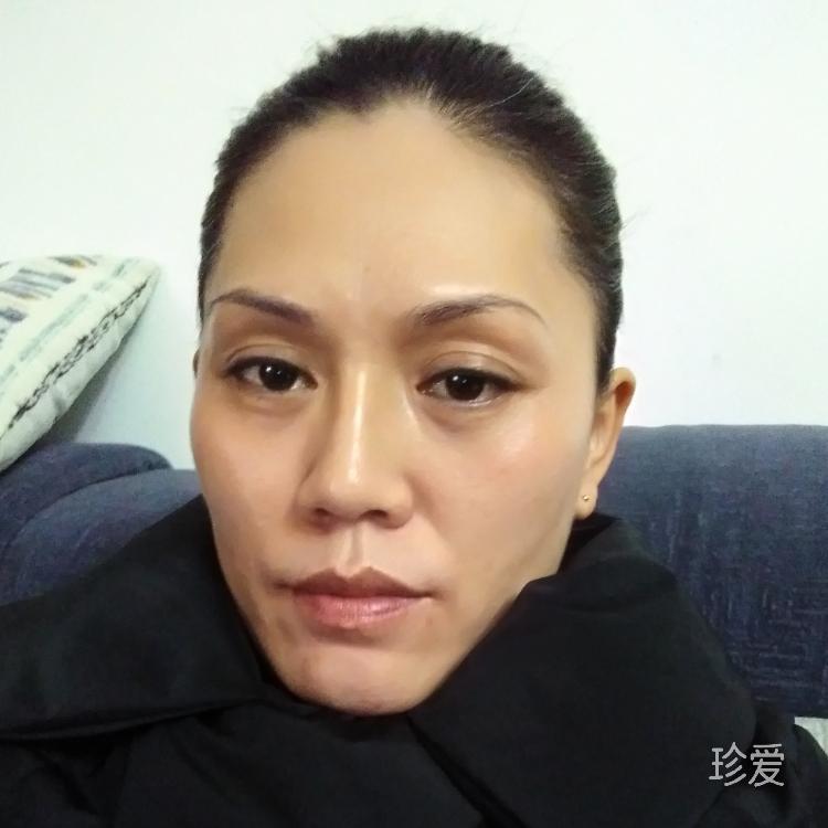 提笔难写心中苦