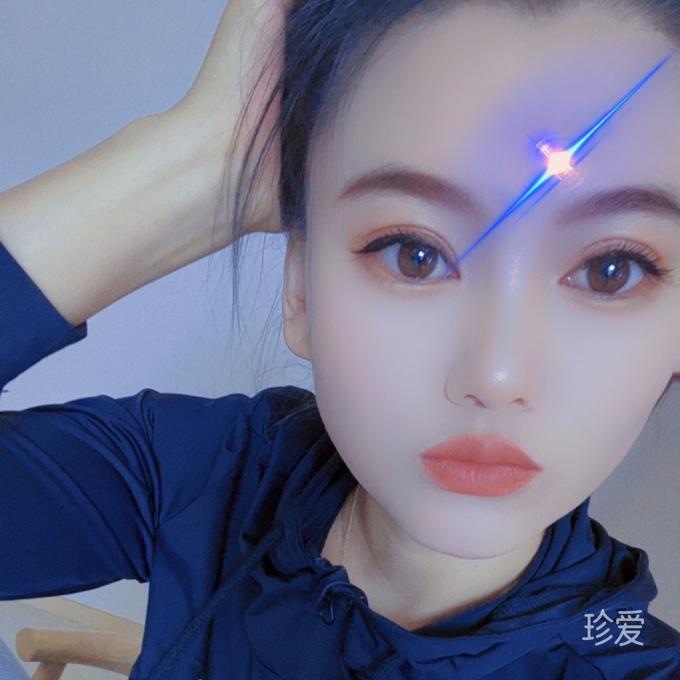 許愿中濕了眼眸