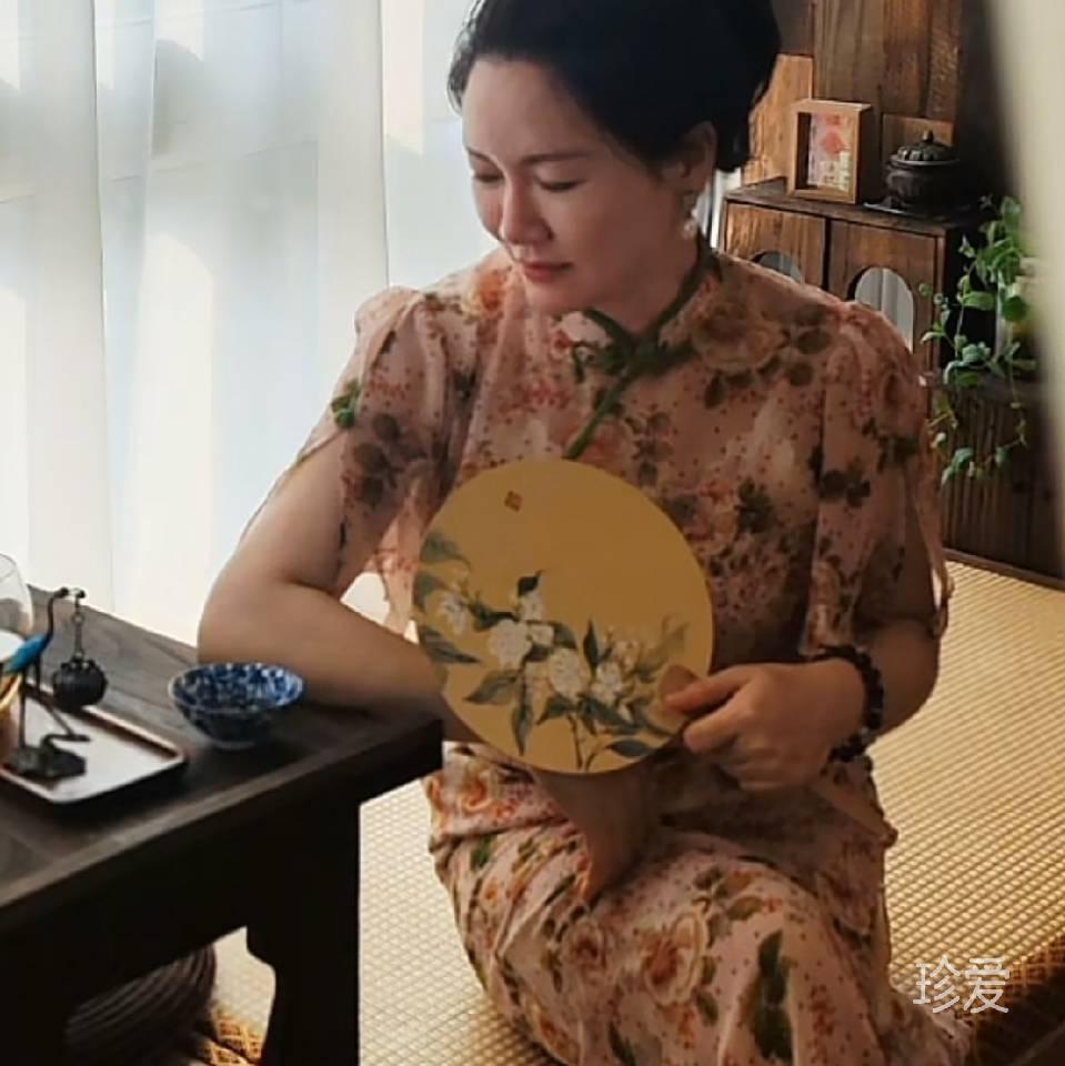 我在等风也在等你