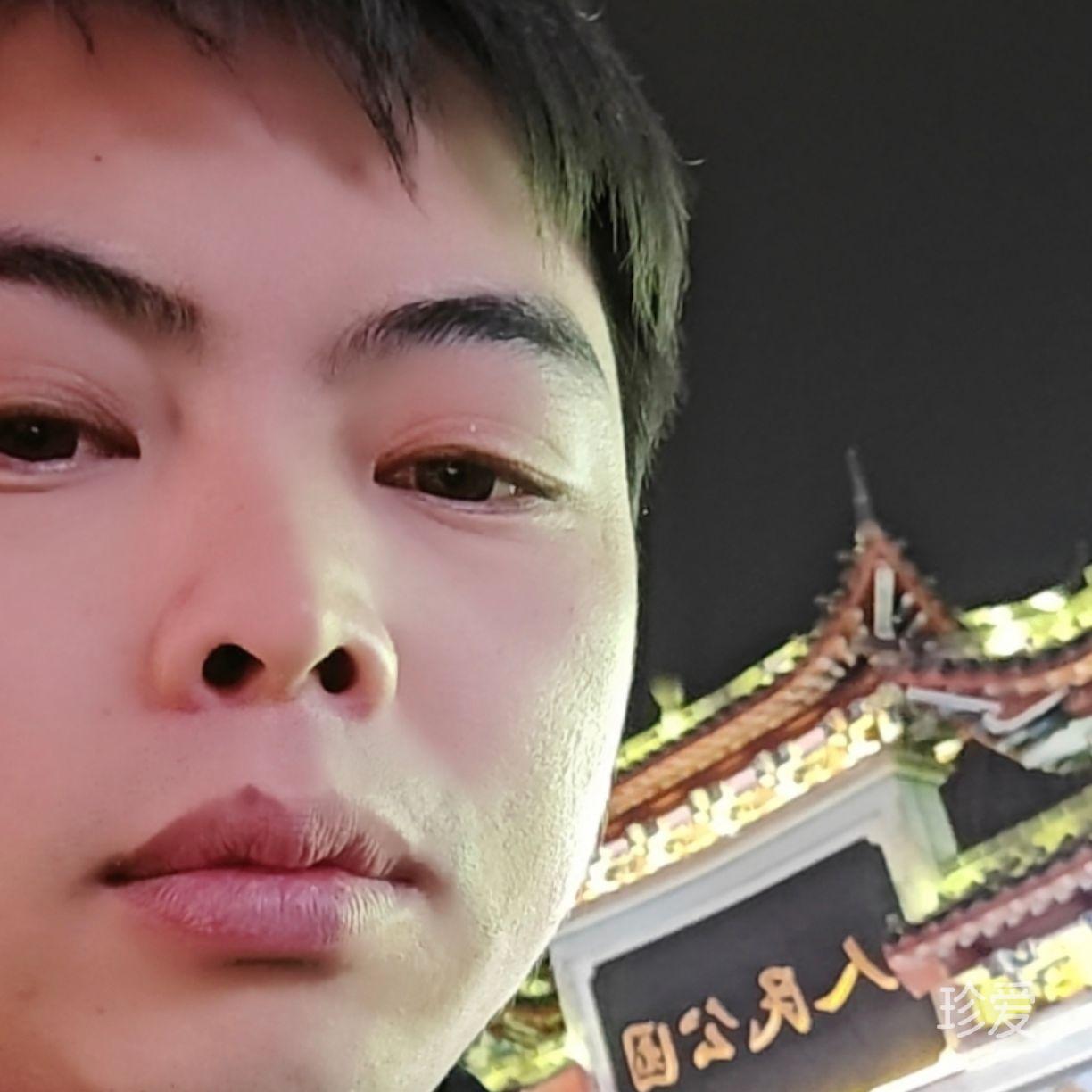 男人没钱不敢爱