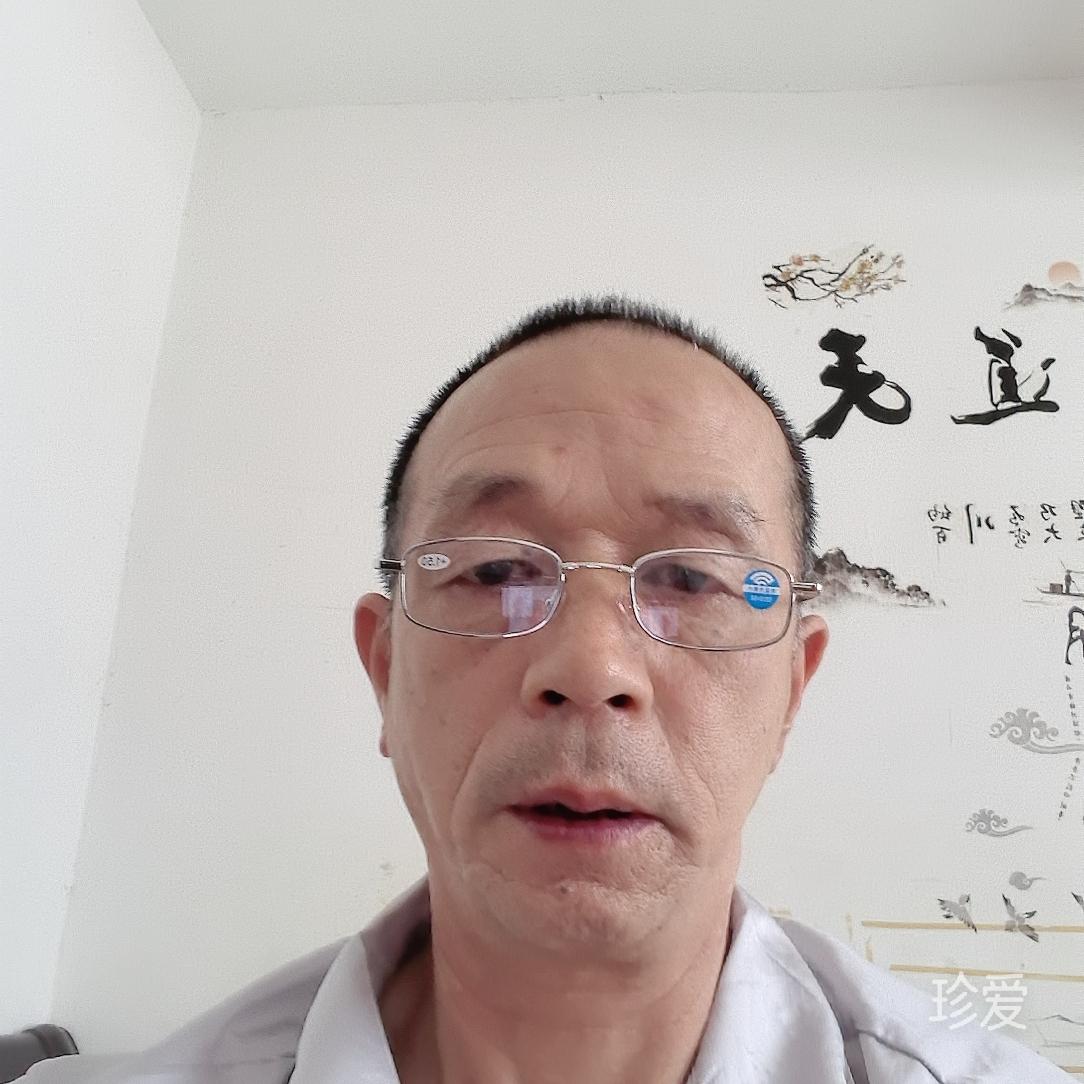彩虹边的云朵