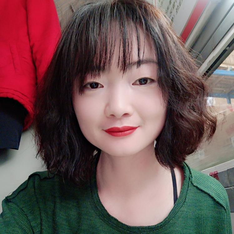 小酒窝短睫毛