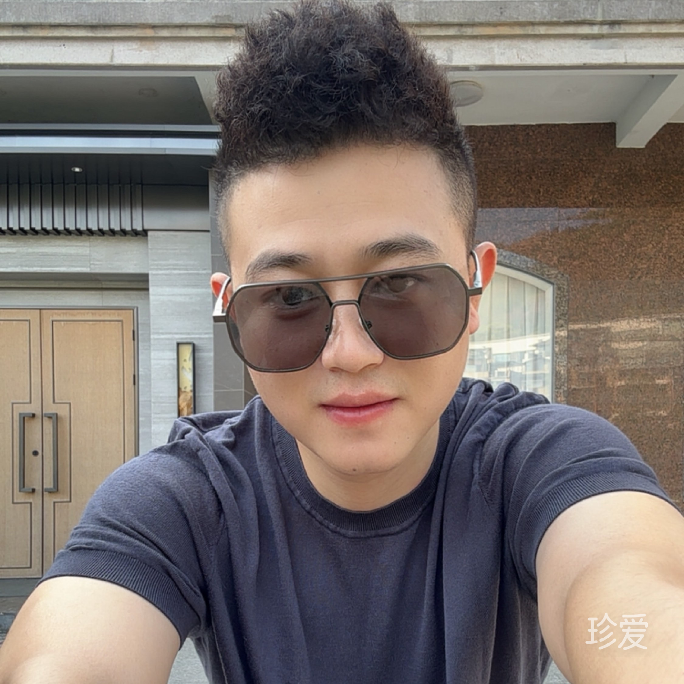 笑起来会发光
