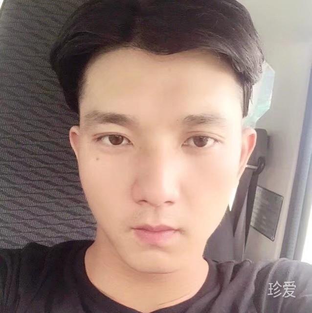 小何硬氣質(zhì)