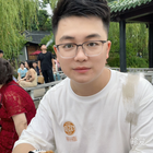 窗外月朧明