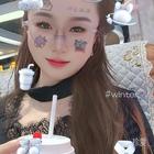 夜空下獨(dú)處的角落里